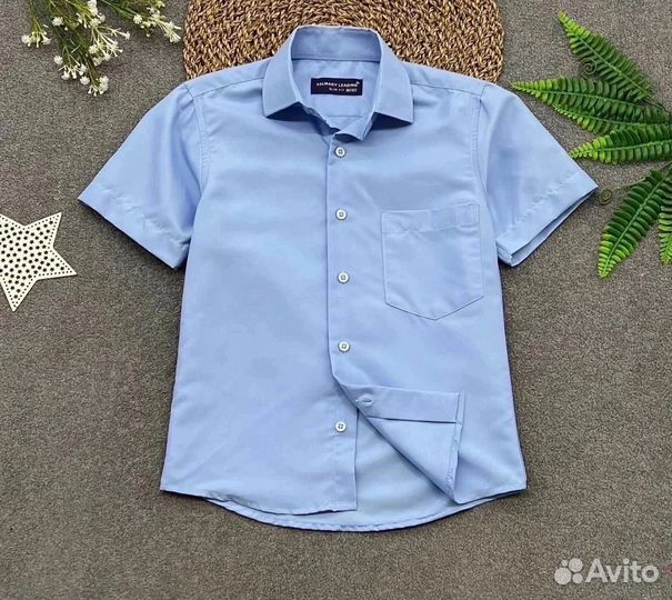 Рубашки школьные новые
