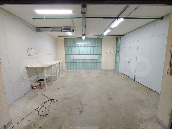 Гараж, > 30 м²