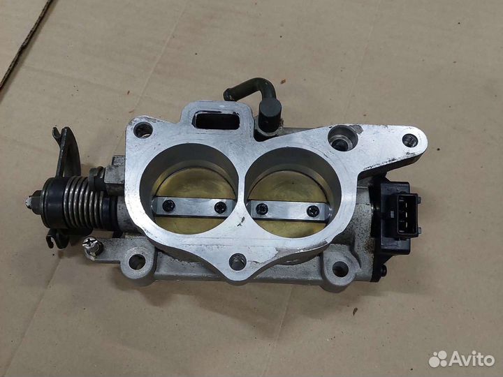 Дроссельная заслонка Kia Sportage 1 2.0л FE