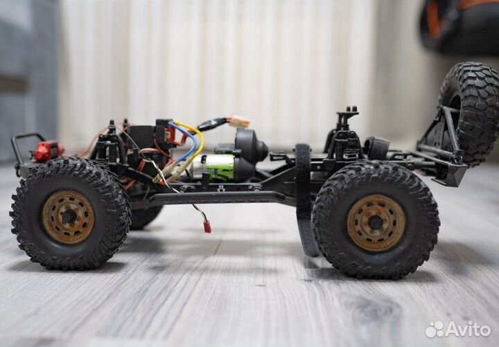Axial scx 10
