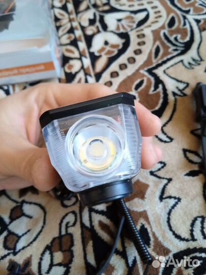 Фонарь для велосипеда на солнечной батареи новый