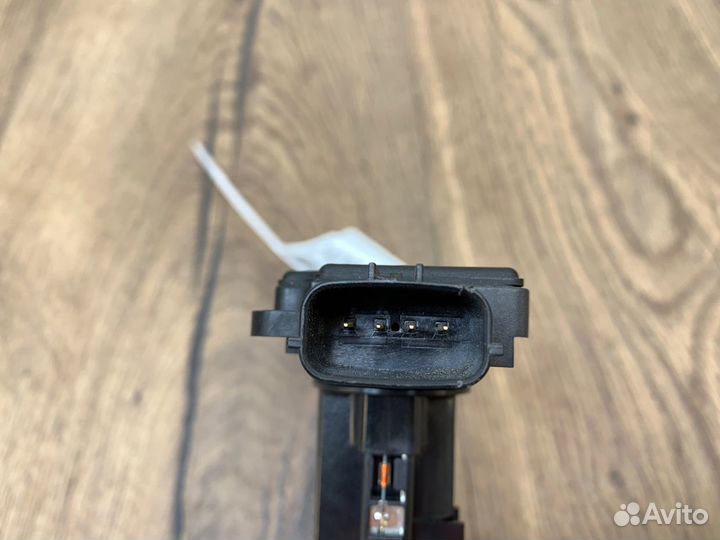 Датчик расхода воздуха Mitsubishi Outlander XL