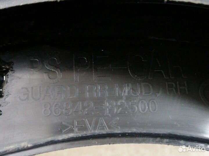 Брызговик задний правый Kia Soul 2