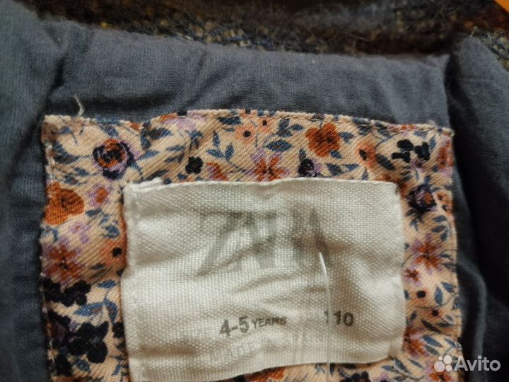 Пальто новое Zara для девочки 110