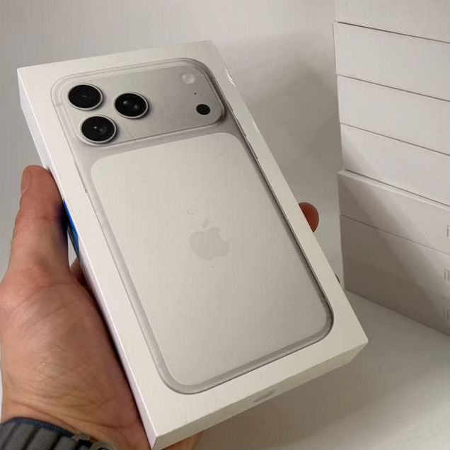 iPhone 17 Pro Max, 256 ГБ, eSIM