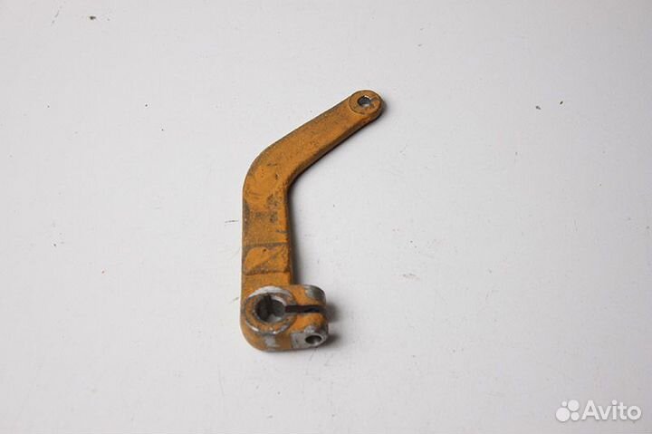06481 Рычаг отводной бульдозера б10