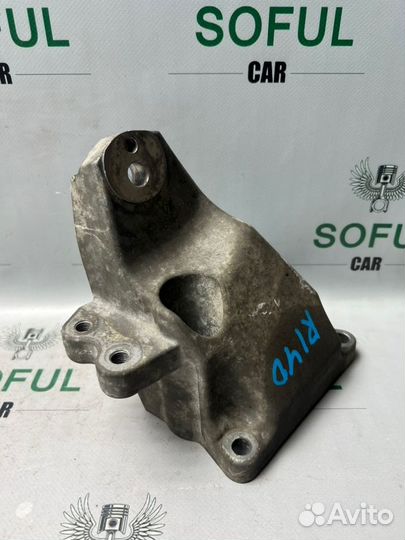 Кронштейн двигателя правый Lexus Is 220