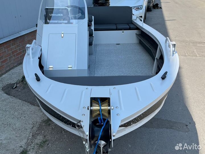 Лодка BRO S 4.2 консольная
