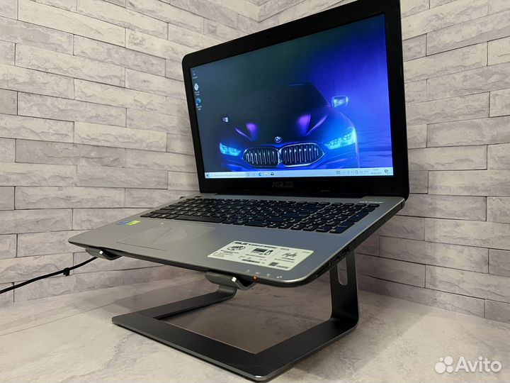 Игровой Ноутбук Asus i3-5 поколение/GT 920M