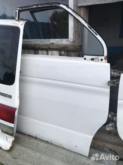 Двери Mazda Bongo Friendee