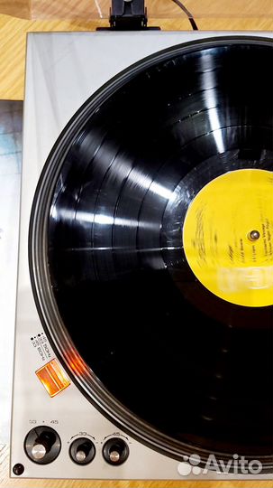 Проигрыватель винила Technics SL-1600 Япония