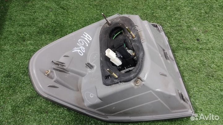 Фонарь задний наружный правый Lexus RX300 (MCU35)