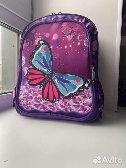 Портфель новый для девочки