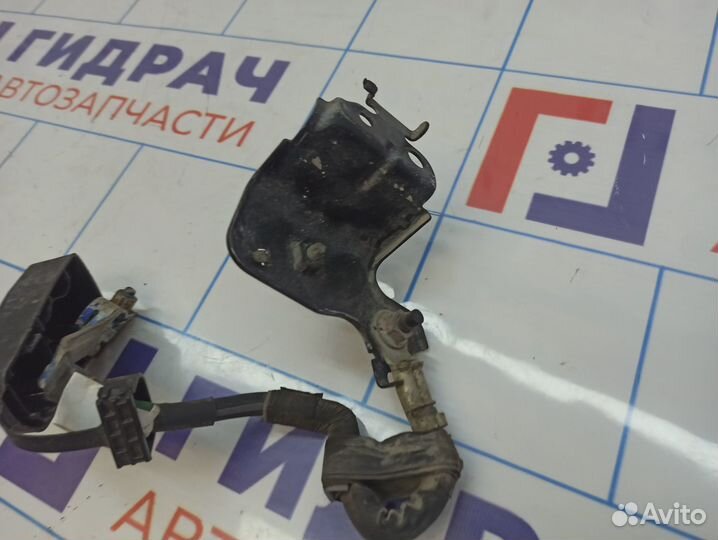 Клемма акамулятора минус Lexus IS250 (XE30)