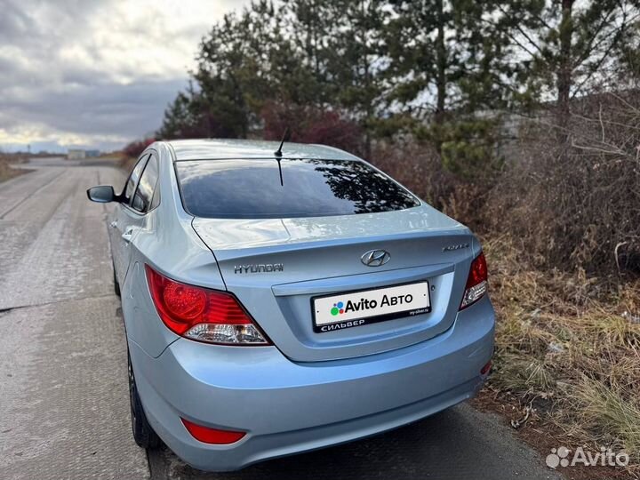 Hyundai Solaris 1.6 МТ, 2012, 130 000 км