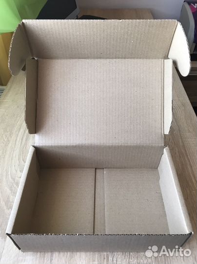 Коробка картонная самосборная