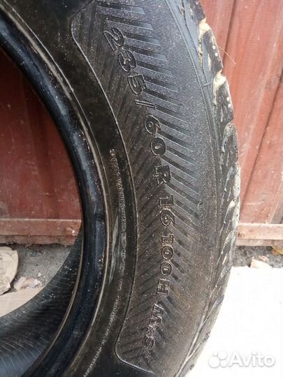 Nokian Tyres WR 235/60 R16 100H