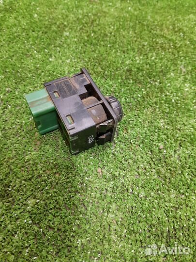 Кнопка регулировки зеркал ниссан примера p12