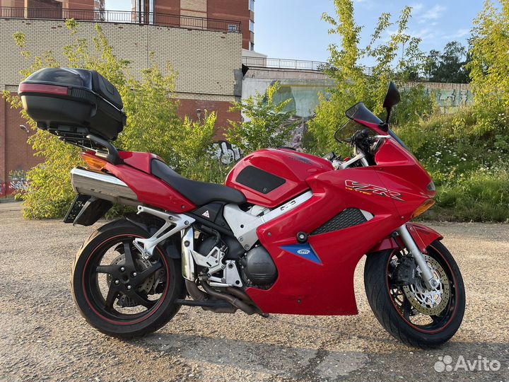 Honda VFR 800, 2002