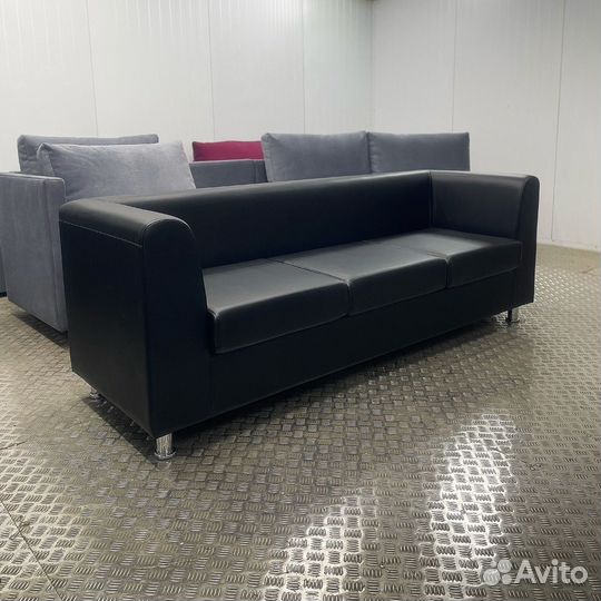 Диван офисный черный