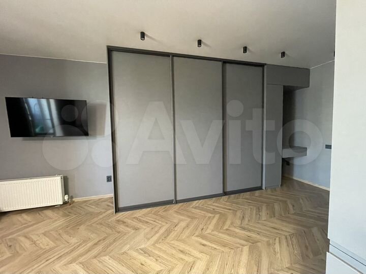 Квартира-студия, 42 м², 10/10 эт.