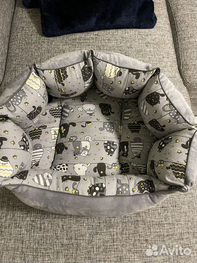 Лежанка для кошек и мелких собак