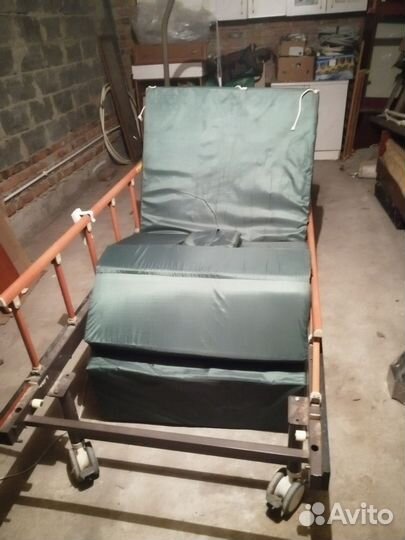 Кровать для лежачих больных с электроприводом