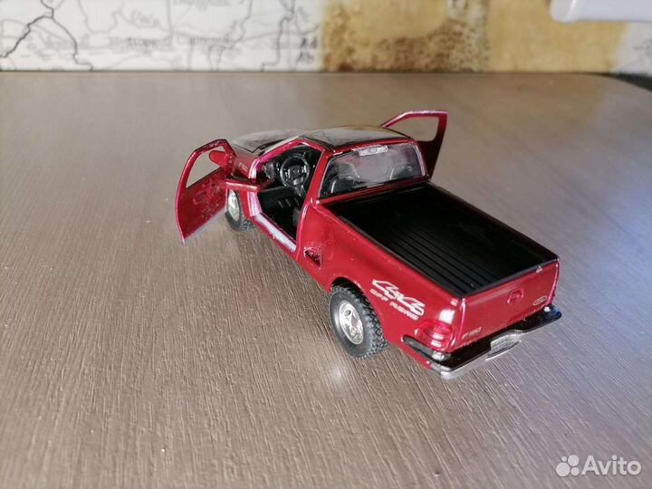 Детские машинки игрушки металлические