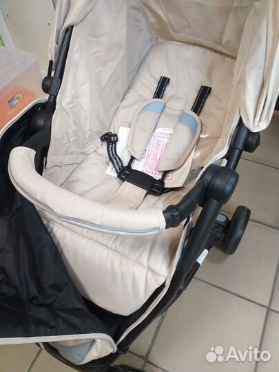 Прогулочная коляска новая