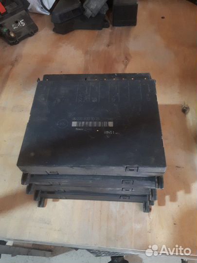 Блок сиденья 220 820 10 26 мерседес 220