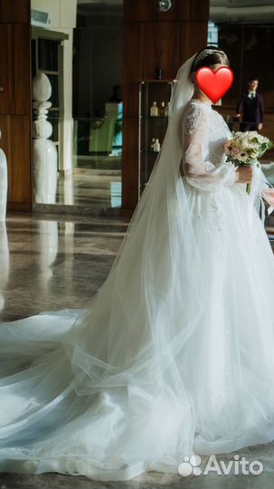 Свадебное платье