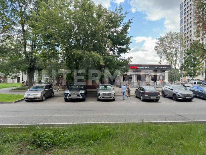 Продам торговое помещение, 970 м²