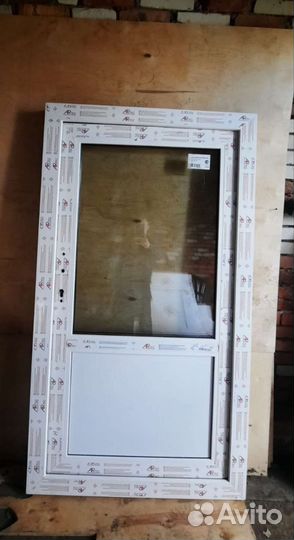 Дверь пластиковая входная