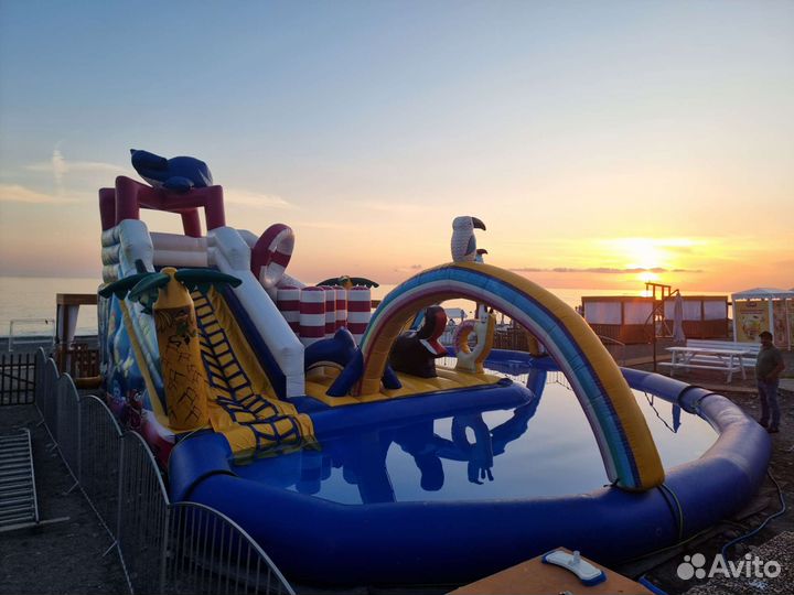Надувной аквапарк на пляж батут