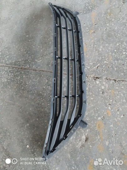Решётка в бампер Хендай Элантра 10-14 г.в
