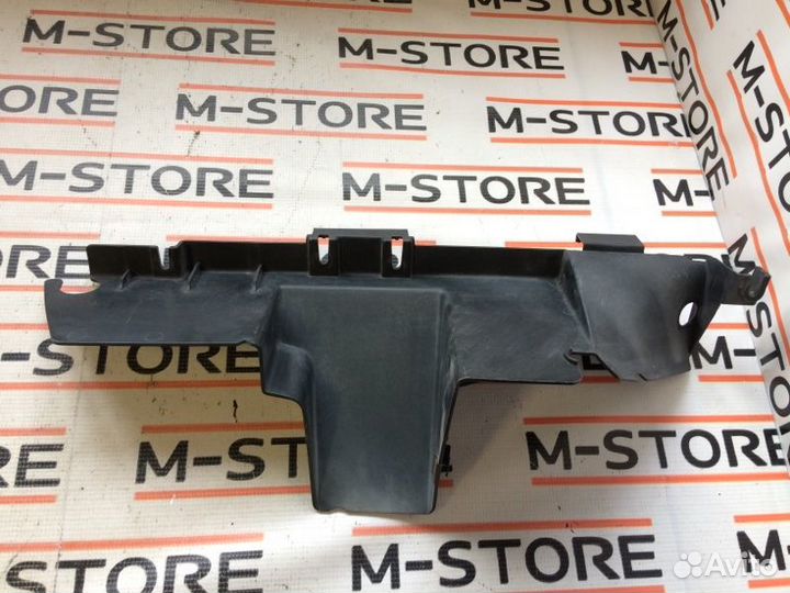 Воздуховод радиатора передний левый Volkswagen