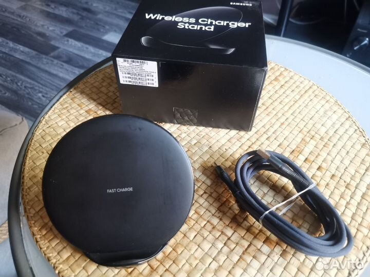 Беспроводная зарядка Samsung EP-N5100