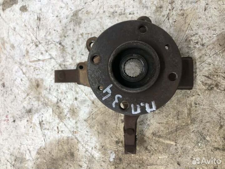 Кулак поворотный передний правый Renault Sandero