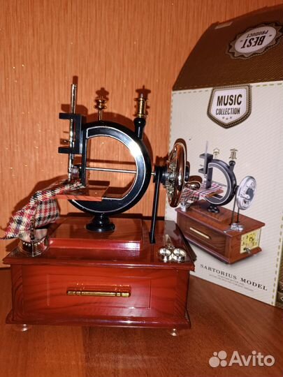 Сейф. Шкатулка. Музыкальная шкатулка