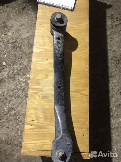 Рычаг задний продольный левый Мицубиси Паджеро 4