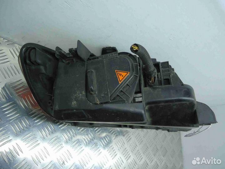 Фара левая Audi Q7