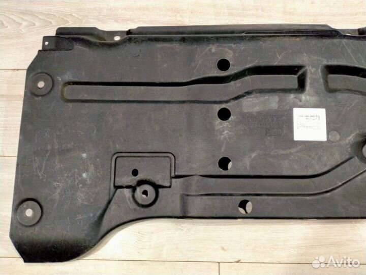 Защита кузова правая Mercedes-Benz Ml 164 272.967