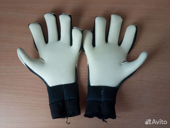 Перчатки вратарские adidas X