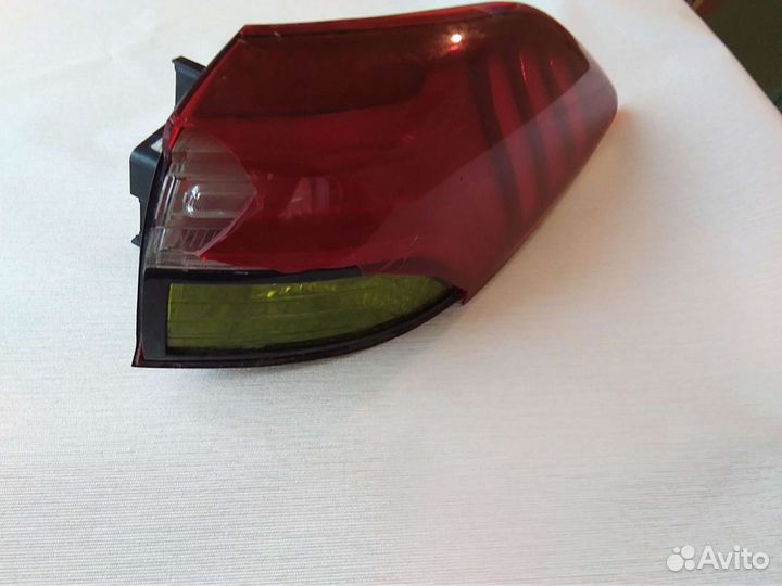 Фонарь правый внешний Hyundai Tucson 3 битый