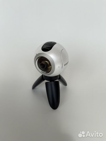 Экшн камера Samsung Gear 360