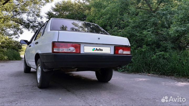 ВАЗ 21099 1.5 МТ, 1996, 260 000 км