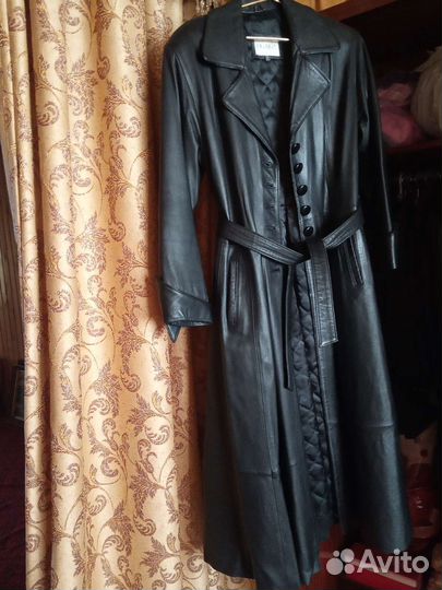 Кожаный плащ женский