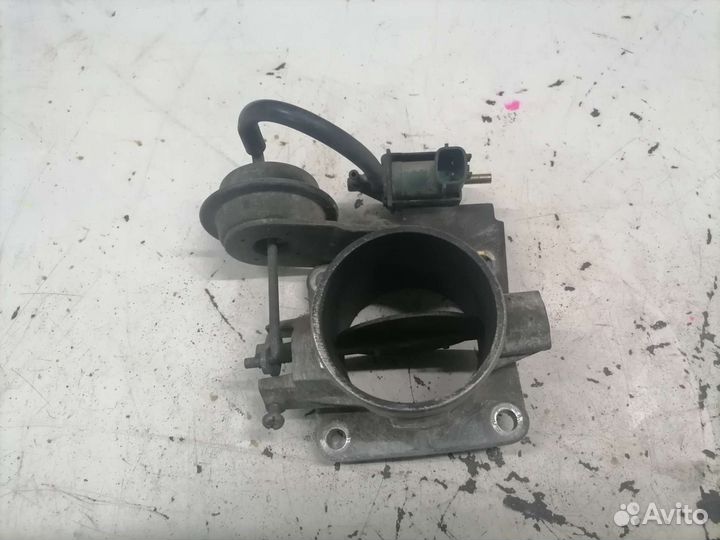 Дросельная заслонка Nissan bluebird cd20