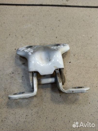 Петля двери задняя правая Kia Rio 3