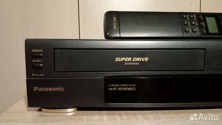 Видеомагнитофон Panasonic NV-HD100EE